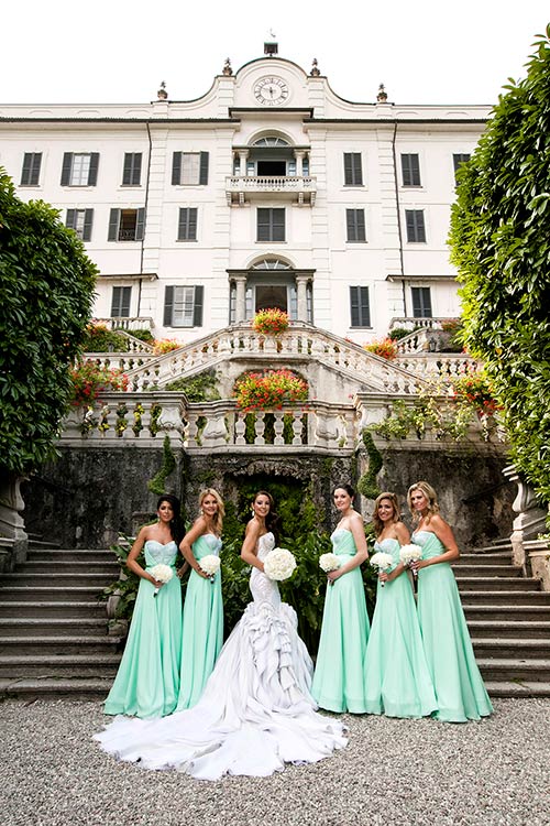 Before the wedding ceremony: photo session in amazing Villa Carlotta park