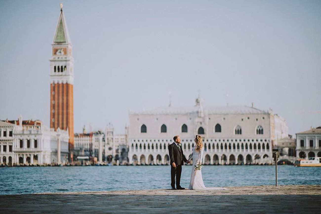 Sr. Mark Square, microwedding in Venice - photo by Moon