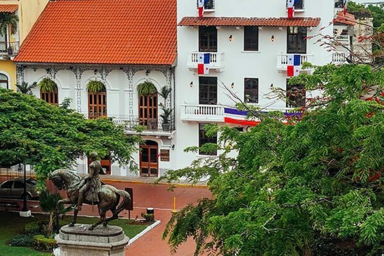 Charity wedding in Panama